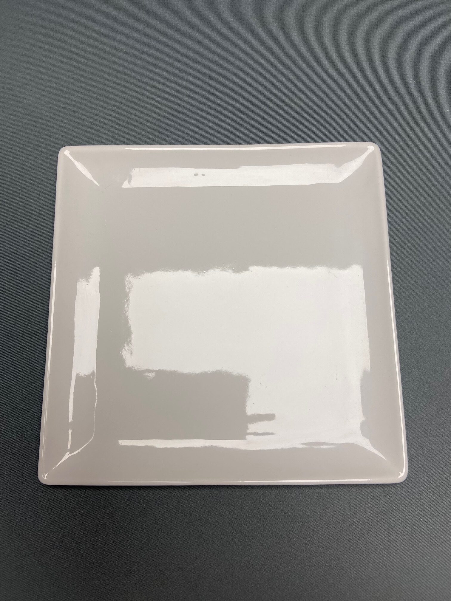 Assiettes porcelaine carrée